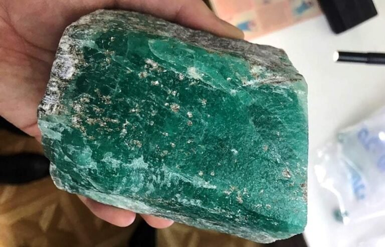 Emerald Mining in Russia